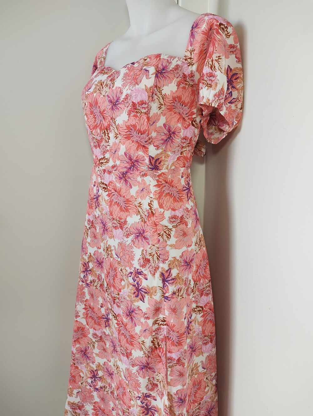 Luxedo Romantic Pink Floral Heart-Neck Puff-Sleeve Midi Dress - Picture 5 of 13